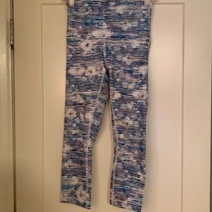 *BRAND NEW Lululemon wunder under HW crop